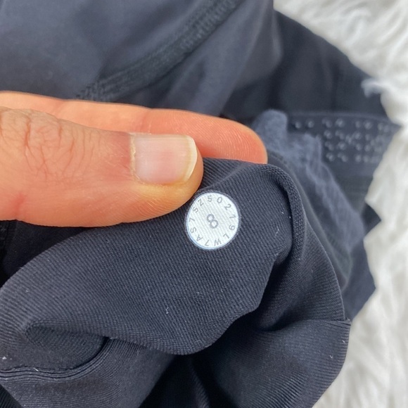 Lululemon Bootcamp Ready Short 3.5" Stride Emboss Black - Picture 8 of 8
